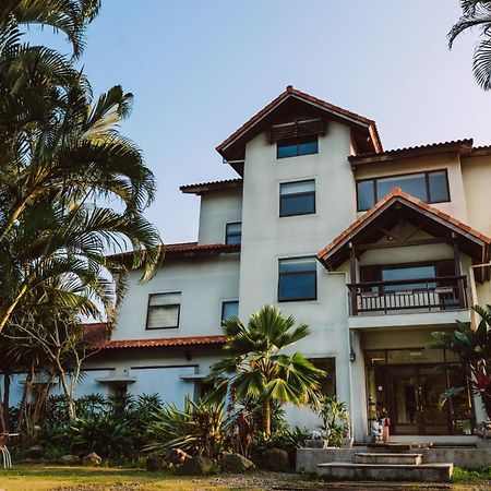 Palm Villa Guesthouse Nantou Bagian luar foto