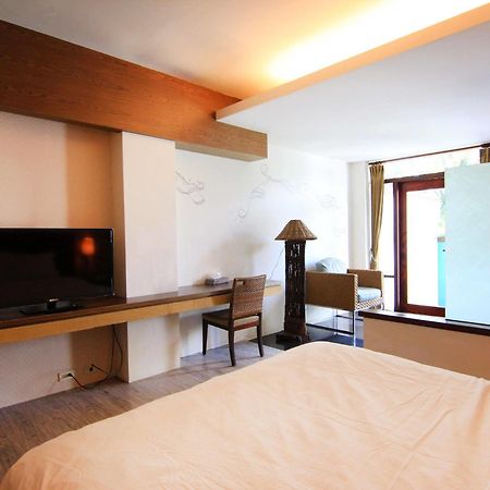 Palm Villa Guesthouse Nantou Bagian luar foto