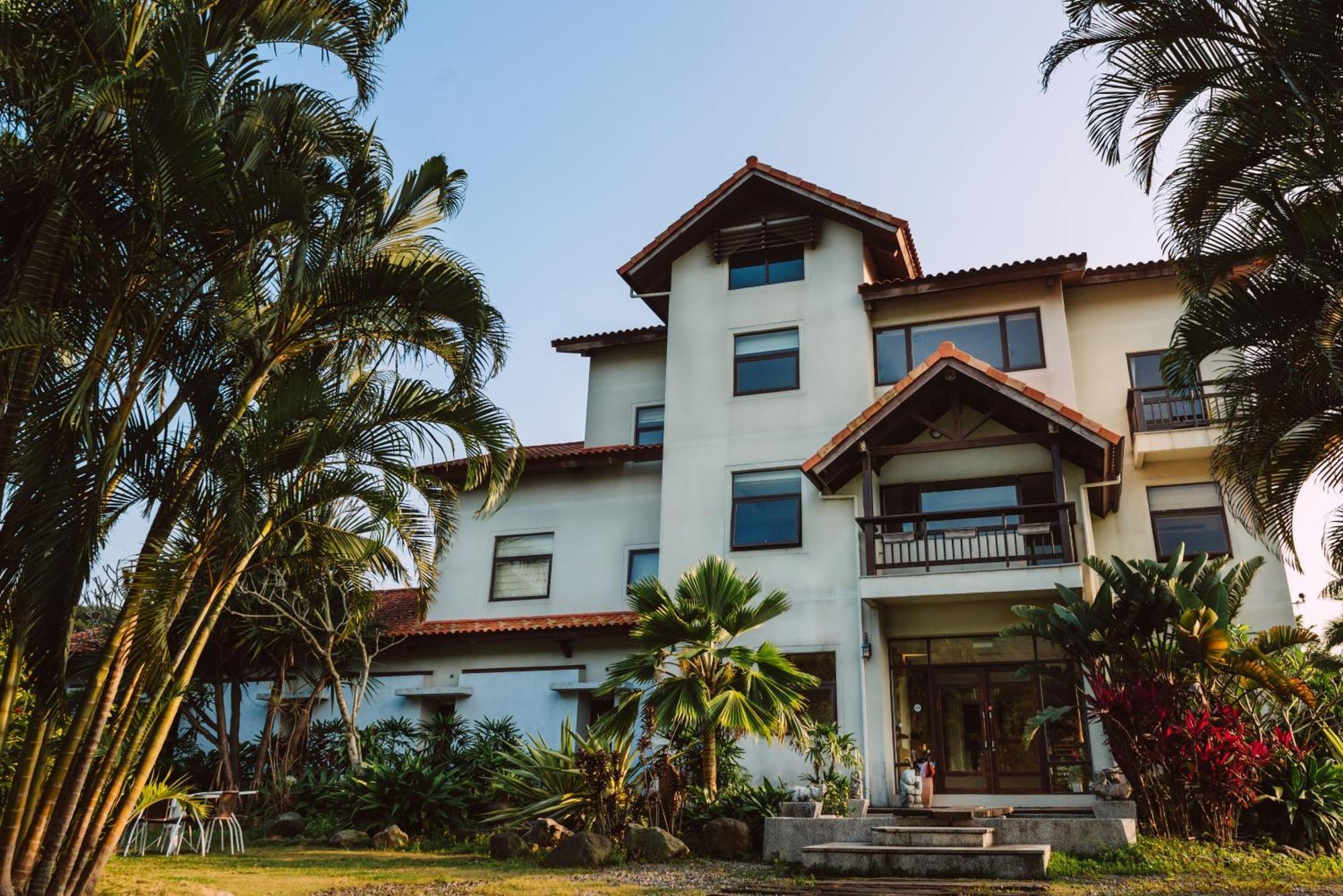 Palm Villa Guesthouse Nantou Bagian luar foto
