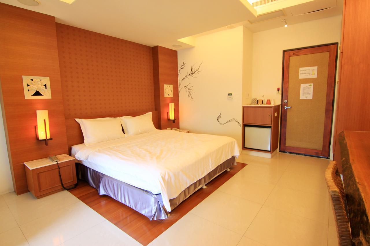 Palm Villa Guesthouse Nantou Bagian luar foto