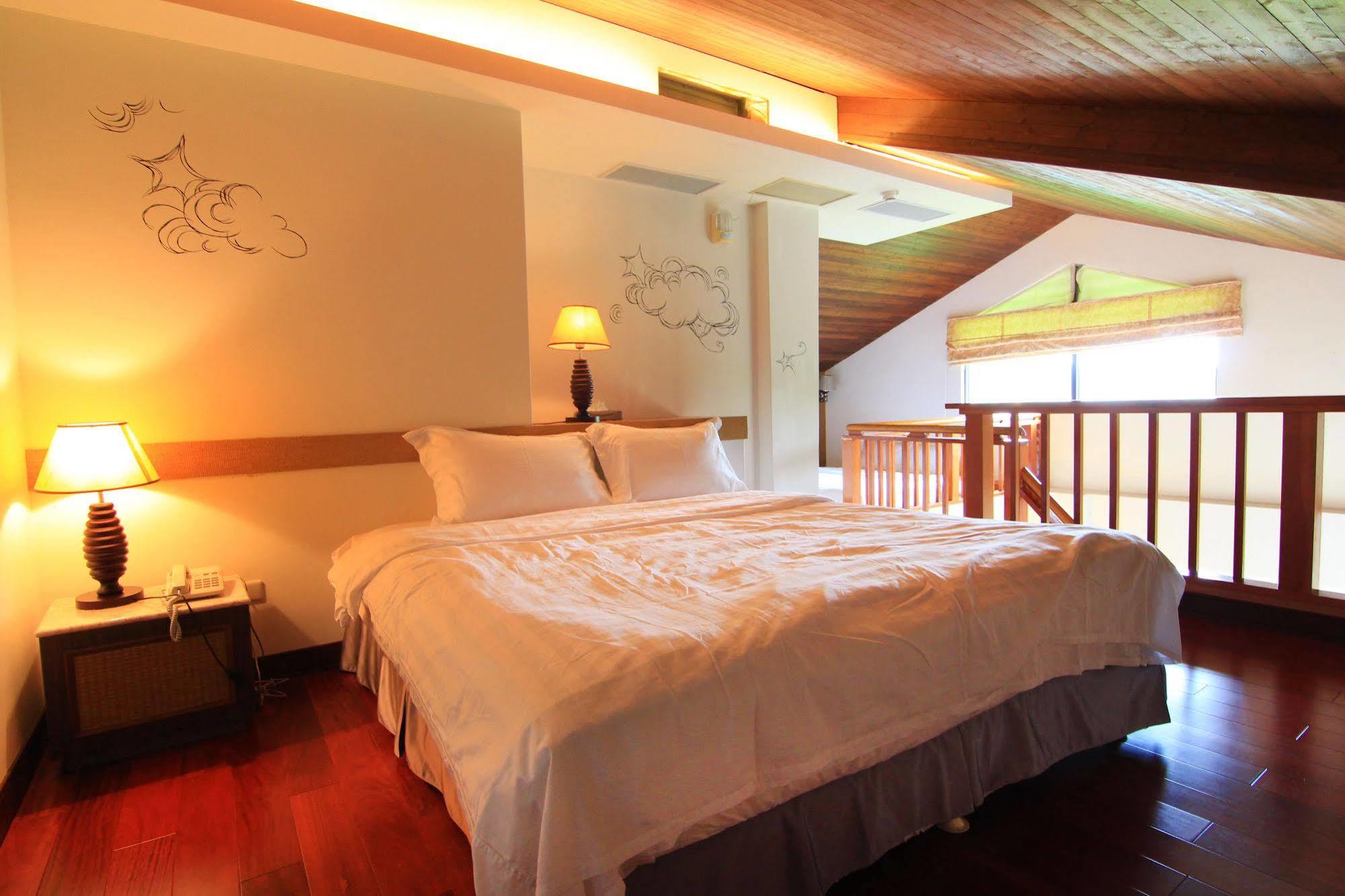 Palm Villa Guesthouse Nantou Bagian luar foto