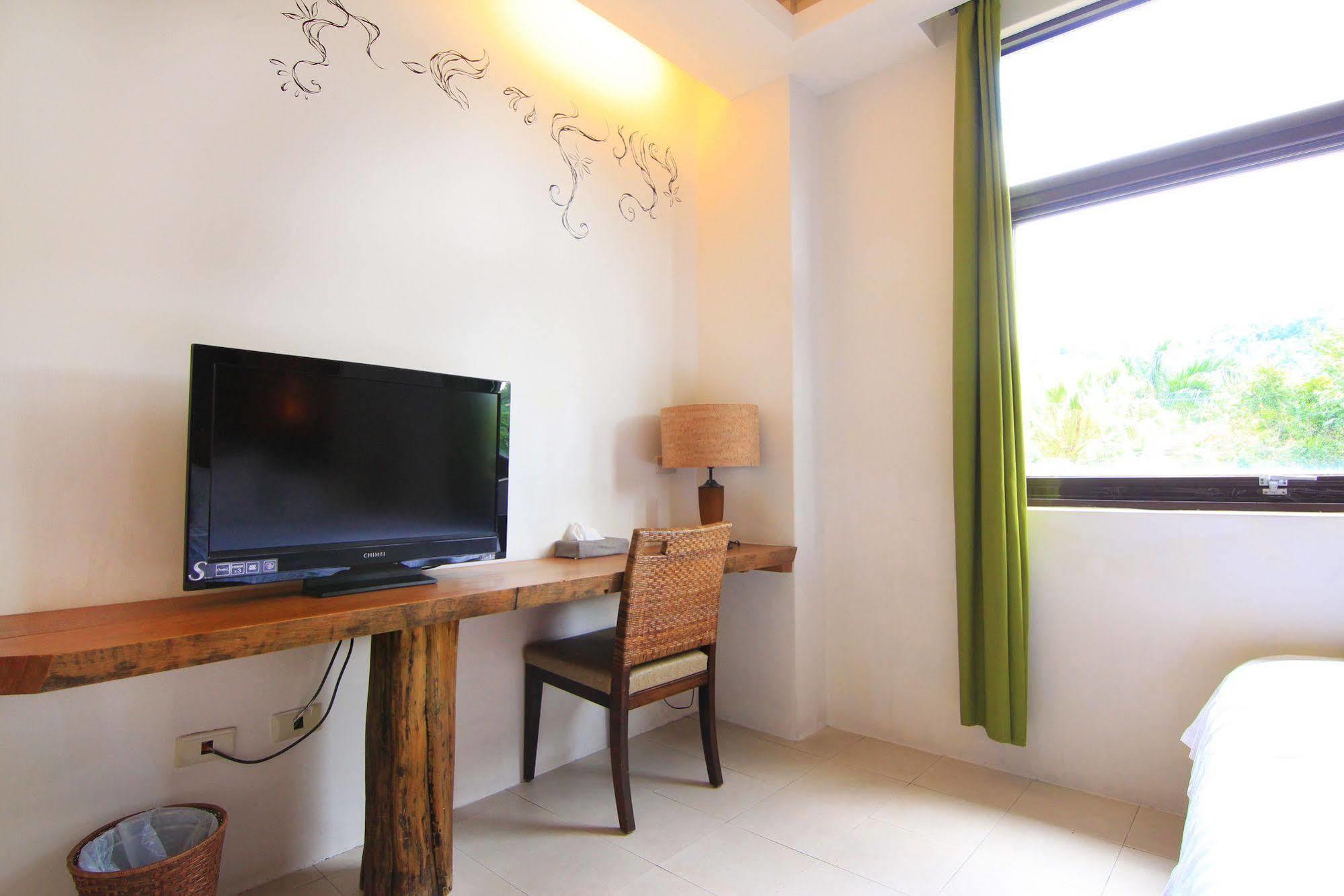 Palm Villa Guesthouse Nantou Bagian luar foto