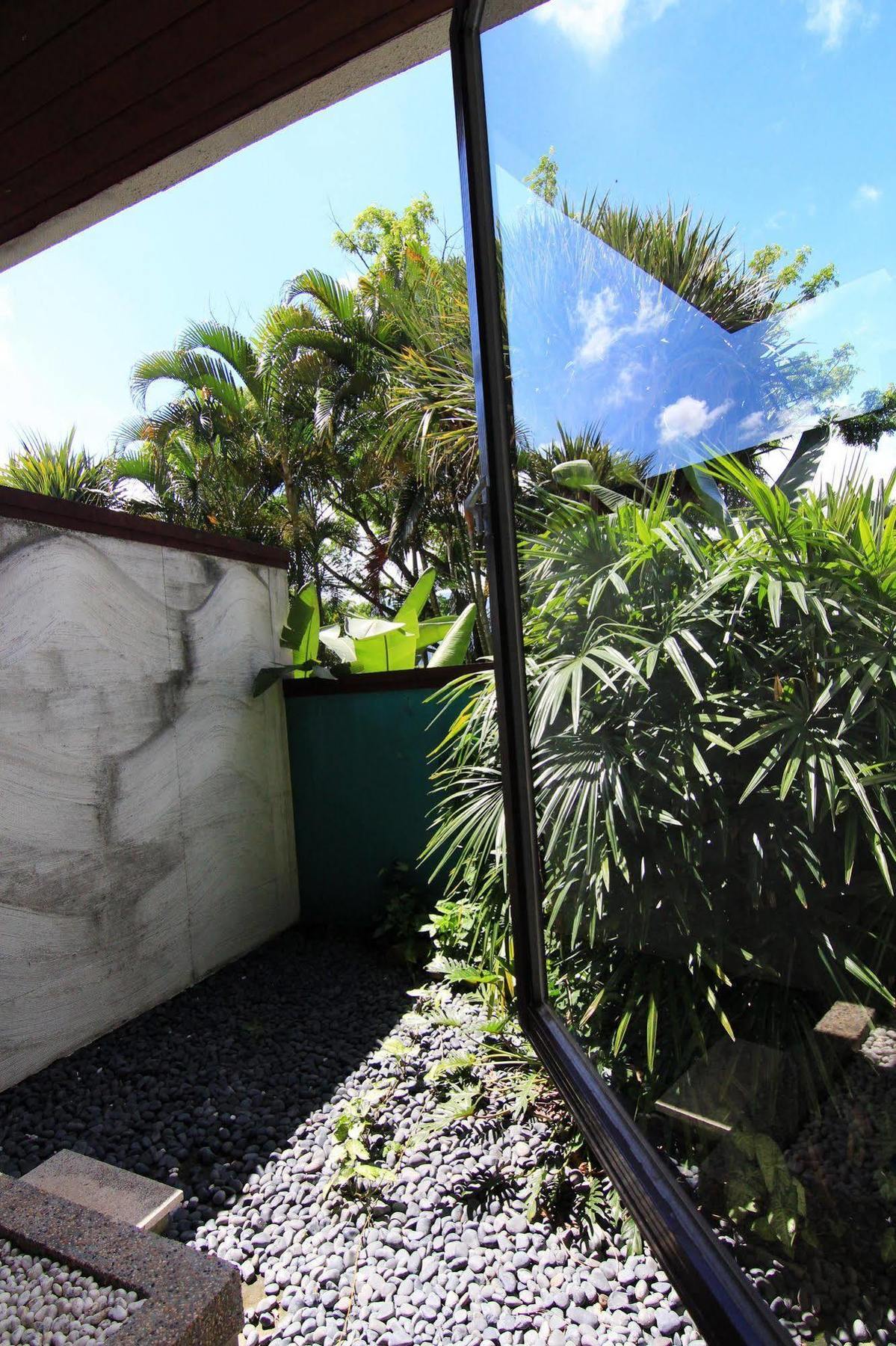 Palm Villa Guesthouse Nantou Bagian luar foto
