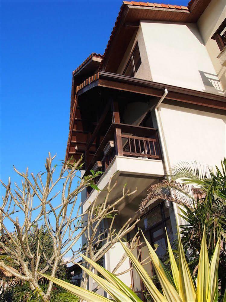 Palm Villa Guesthouse Nantou Bagian luar foto